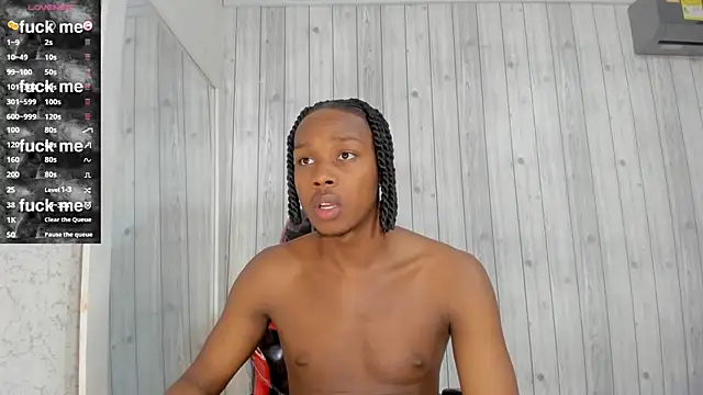 Snapshot of DominicSccott chatting on 02.20.25 DominicSccott online show from 02.20.25