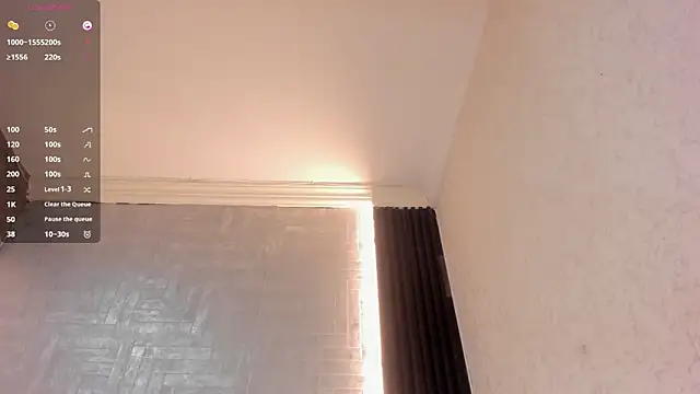 Snapshot of DominicSccott chatting on 11.04.25 DominicSccott online show from 11.04.25