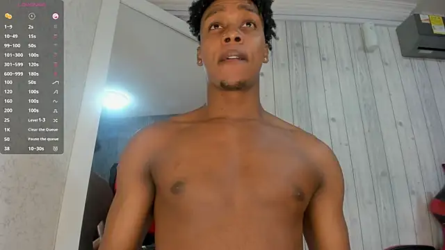 Snapshot of DominicSccott chatting on 11.24.25 DominicSccott online show from 11.24.25