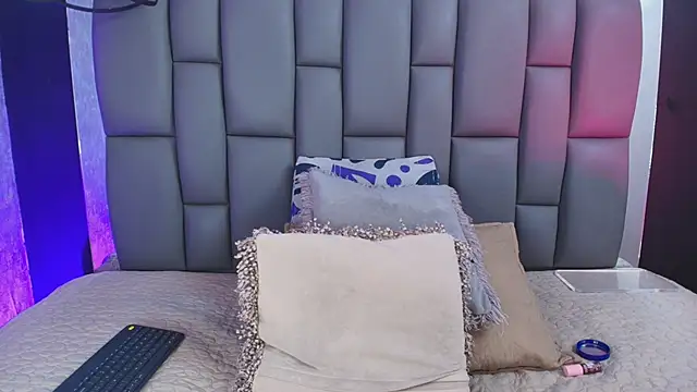  MiaBrown  online show from 09.09.25