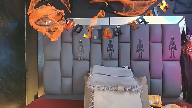  MiaBrown  online show from 10.22.25