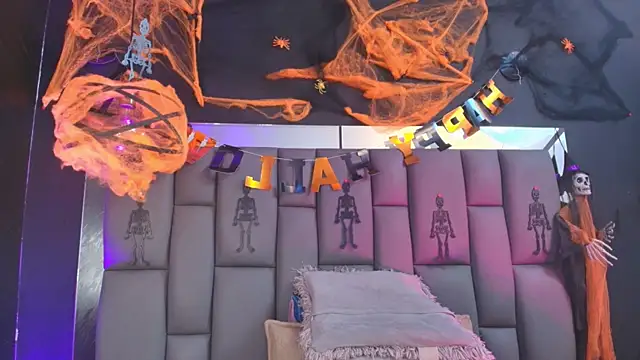  MiaBrown  online show from 10.30.25