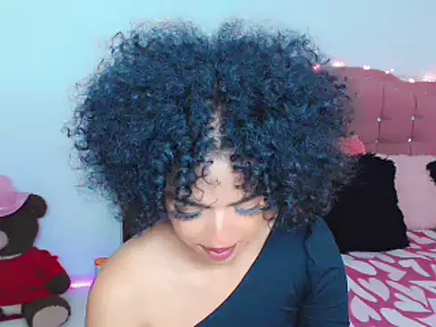 Tanedra collings online show from 02.22.25