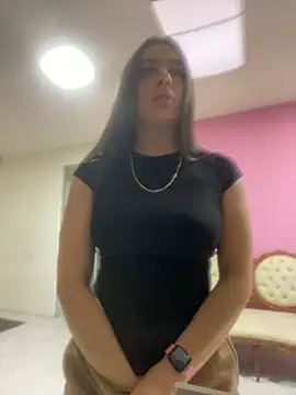 Snapshot of Nicollemays chatting on 03.06.25 Nicollemays online show from 03.06.25