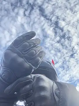 Snapshot of Nicollemays chatting on 03.08.25 Nicollemays online show from 03.08.25