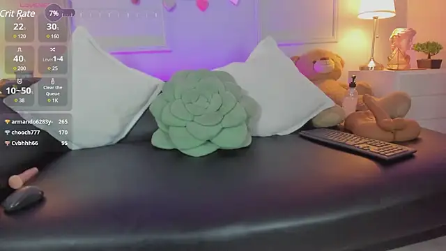 Snapshot of Nicollemays chatting on 03.10.25 Nicollemays online show from 03.10.25