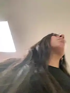 Snapshot of Nicollemays chatting on 03.18.25 Nicollemays online show from 03.18.25