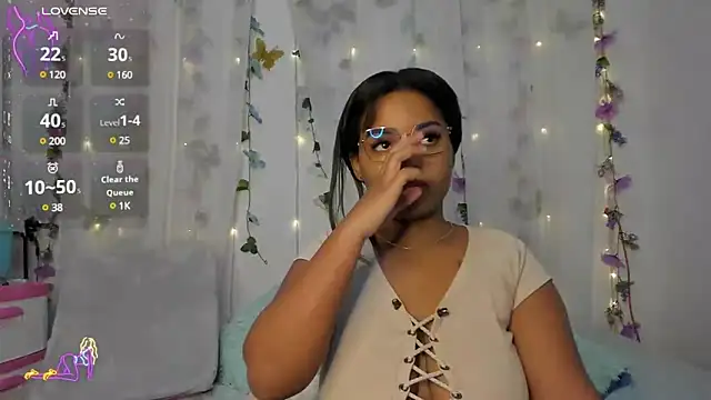 Snapshot of Aleja_DANS chatting on 12.07.24 Aleja DANS online show from 12.07.24