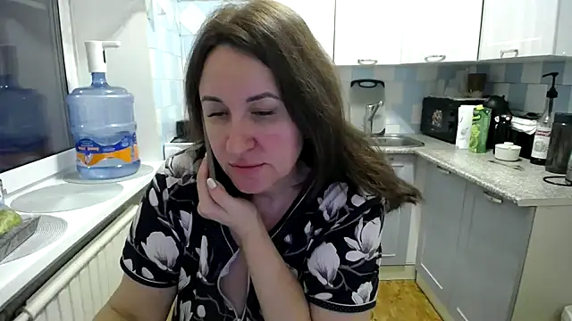 Snapshot of DonnaMagdalena chatting on 12.25.24 DonnaMagdalena online show from 12.25.24