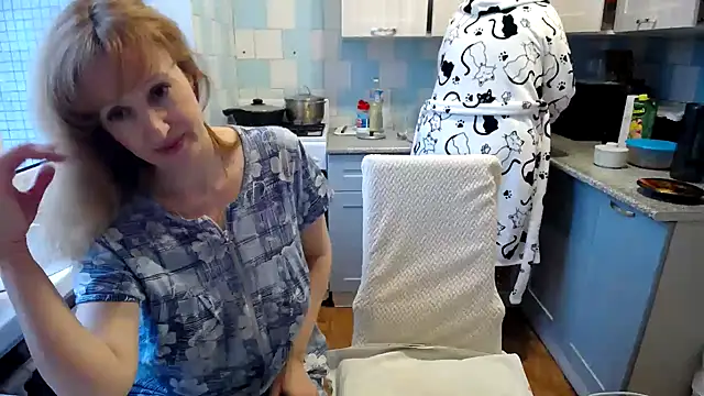 Snapshot of DonnaMagdalena chatting on 01.15.25 DonnaMagdalena online show from 01.15.25