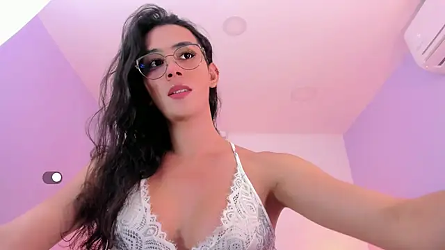 Andrea Marinn online show from 11.21.25