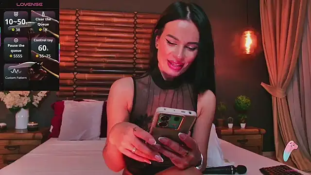 EllaViceX online show from 12.14.25