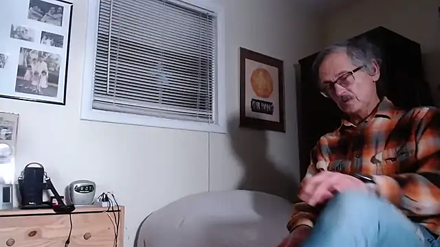 hottottrot691 online show from 02.25.25