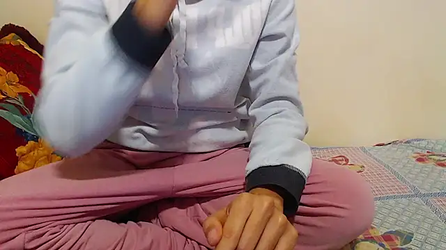 Snapshot of Alexdelarge323 chatting on 03.18.25 Alexdelarge323 online show from 03.18.25