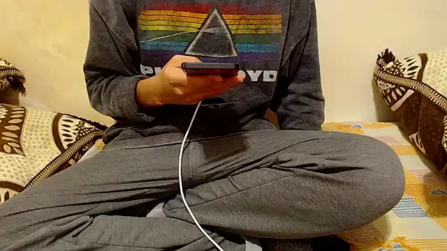 Snapshot of Alexdelarge323 chatting on 11.28.25 Alexdelarge323 online show from 11.28.25