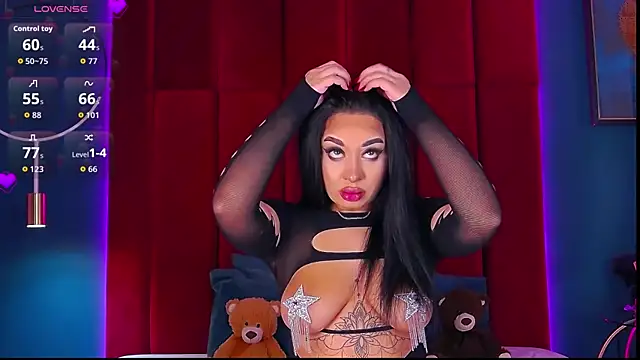 Snapshot of MadyLuxxx chatting on 10.08.25 MadyLuxxx online show from 10.08.25