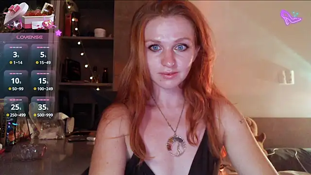 Snapshot of Cassie_Wild chatting on 06.21.26 Cassie Wild online show from 06.21.26