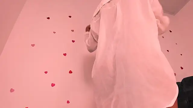 Snapshot of Tina_Rouse2 chatting on 02.15.25 Tina Rouse2 online show from 02.15.25