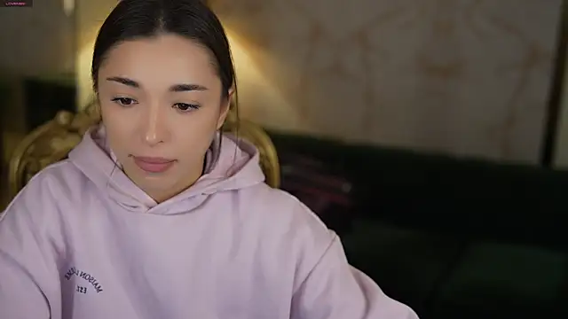 Jasmine Flow online show from 11.28.25