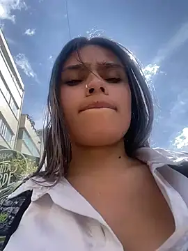 Snapshot of Tiffanysurez_ chatting on 02.07.25 Tiffanysurez online show from 02.07.25