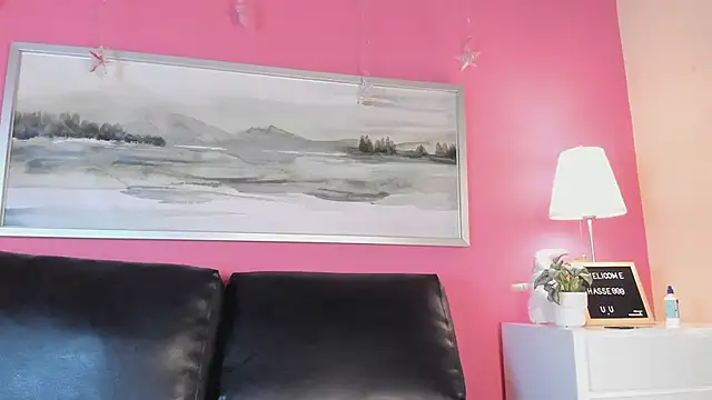 Snapshot of Tiffanysurez_ chatting on 03.07.25 Tiffanysurez online show from 03.07.25