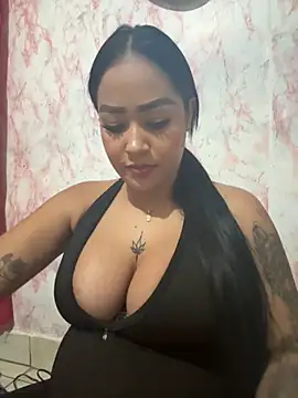 Snapshot of Luisa_Fernandaa chatting on 11.02.25 Luisa Fernandaa online show from 11.02.25