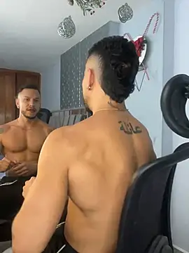 Snapshot of ARON_TAYLER01 chatting on 12.17.24 ARON TAYLER01 online show from 12.17.24