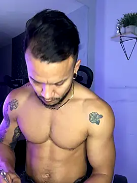 Snapshot of ARON_TAYLER01 chatting on 09.14.25 ARON TAYLER01 online show from 09.14.25