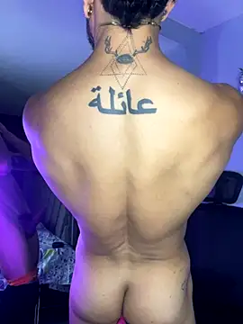 Snapshot of ARON_TAYLER01 chatting on 10.18.25 ARON TAYLER01 online show from 10.18.25