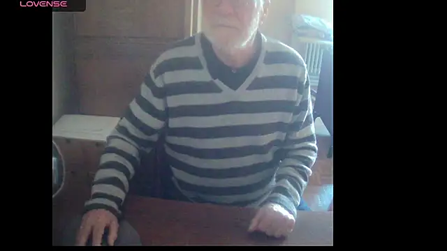 Snapshot of terrybare chatting on 02.18.25 terrybare online show from 02.18.25