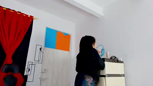 misslombana online show from 04.12.26