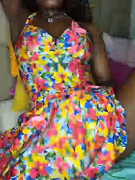 Snapshot of NicRaisaa chatting on 02.21.26 NicRaisaa online show from 02.21.26