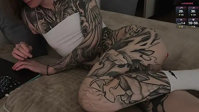 Snapshot of dnonilol chatting on 09.21.25 dnonilol online show from 09.21.25