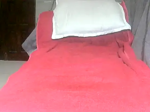 Snapshot of daneht chatting on 04.12.26 daneht online show from 04.12.26