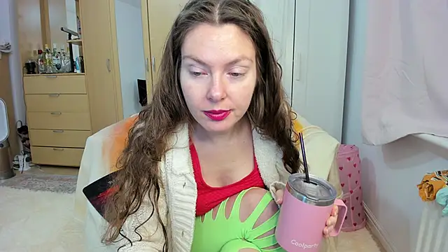 Snapshot of Rolla_Coaster chatting on 02.05.25 Rolla Coaster online show from 02.05.25