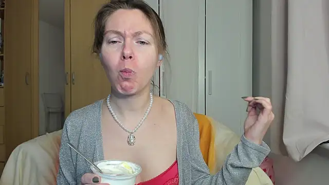 Snapshot of Rolla_Coaster chatting on 02.15.25 Rolla Coaster online show from 02.15.25