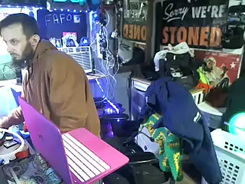 CloudDadddyyy420 online show from 01.22.25