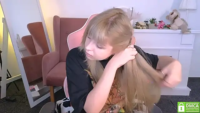 Grace and  Jacob online show from 10.11.25