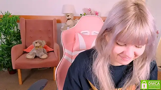 Grace and  Jacob online show from 11.19.25