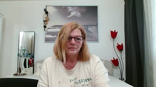 YulliaMilf online show from 03.16.25