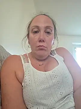 Wisie Cutie online show from 03.25.26