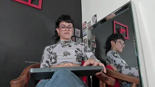 Snapshot of trinitty chatting on 02.26.25 trinitty online show from 02.26.25