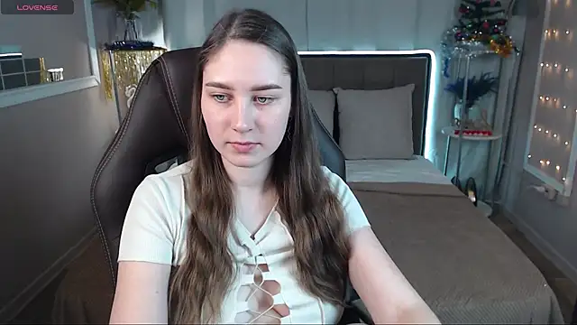 MollyBrams online show from 12.10.24