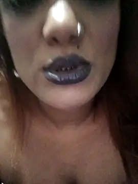 Snapshot of Indianpleasure300 chatting on 01.26.25 Indianpleasure300 online show from 01.26.25