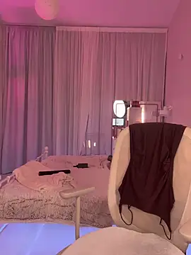 Snapshot of Meliazz chatting on 04.15.26 Meliazz online show from 04.15.26