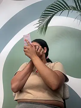 Annya-sweet online show from 03.17.25