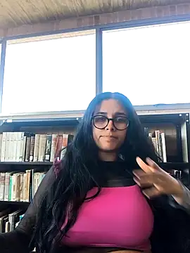 Snapshot of Annya-sweet chatting on 02.14.26 Annya-sweet online show from 02.14.26