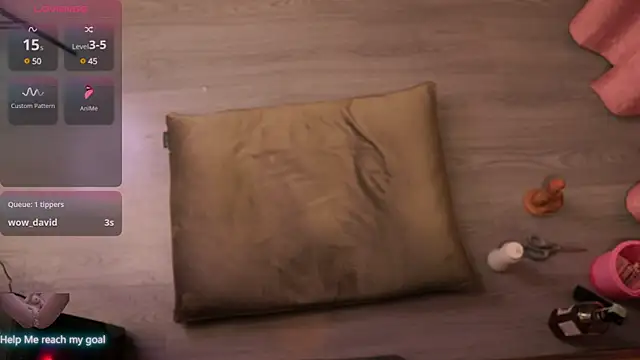 Redhead Shark new online show from 02.01.25