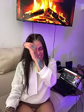 Snapshot of i_am_nina_ chatting on 11.23.25 i am nina online show from 11.23.25