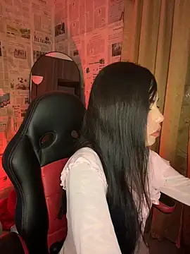 i am nina  online show from 03.18.26